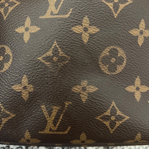 Louis Vuitton Pochette - Monogram - Picture 4 of 12